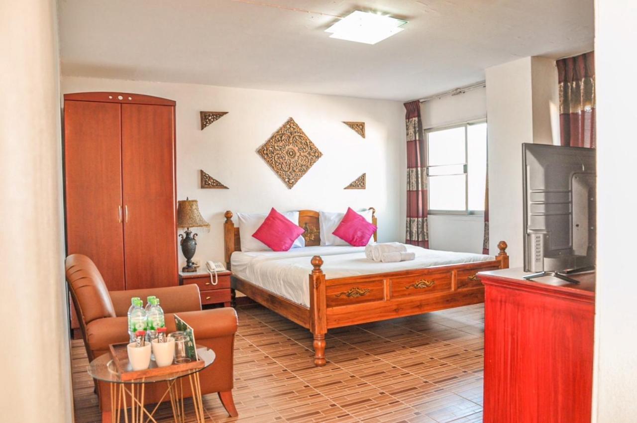 Regent Lodge Lampang Bagian luar foto