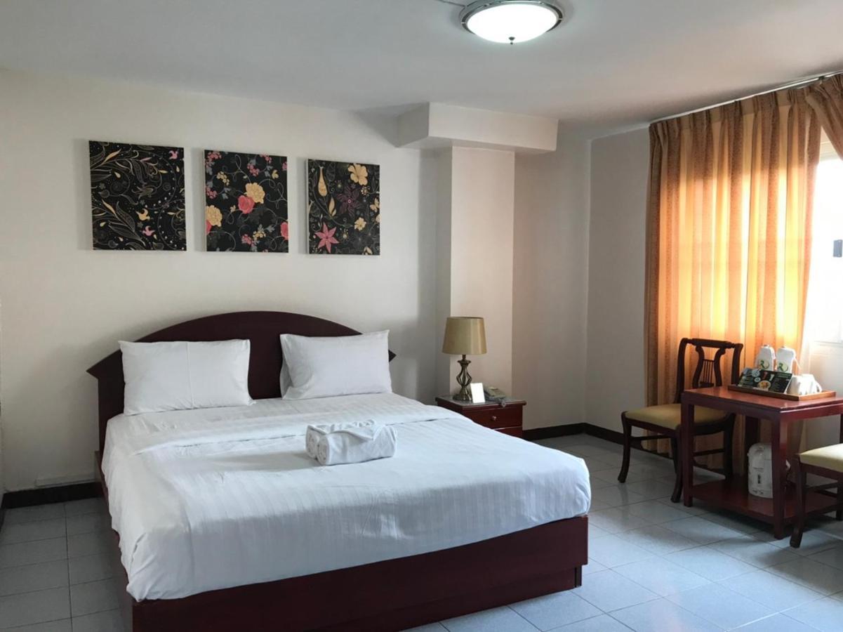 Regent Lodge Lampang Bagian luar foto
