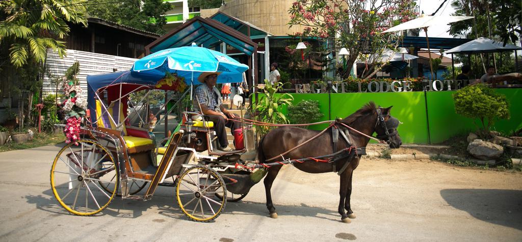 Regent Lodge Lampang Bagian luar foto