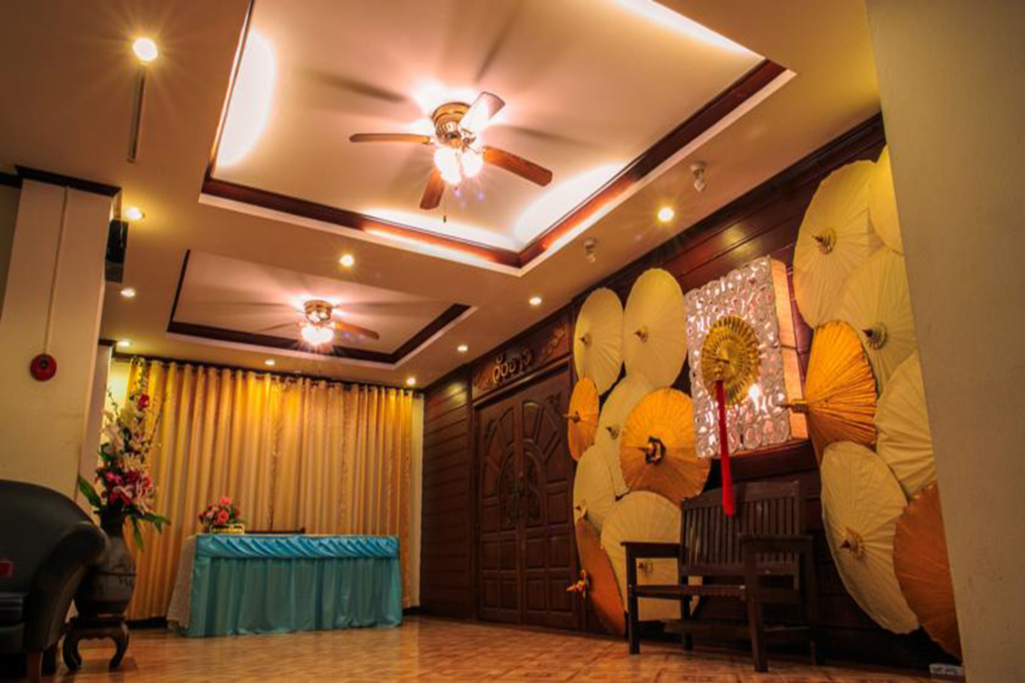 Regent Lodge Lampang Bagian luar foto