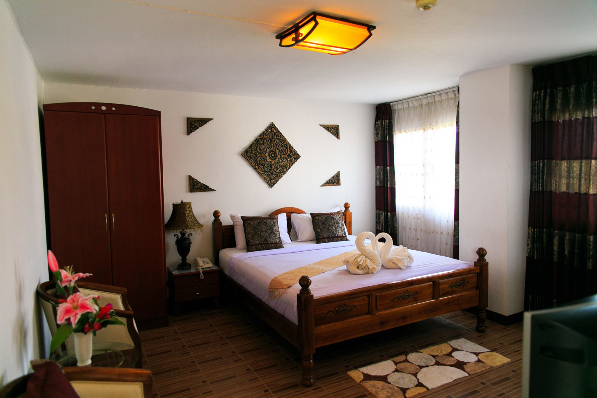 Regent Lodge Lampang Bagian luar foto