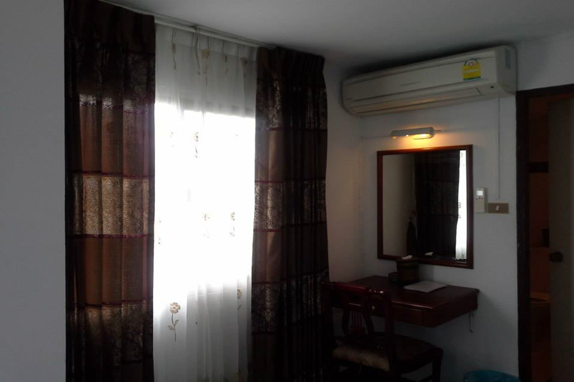 Regent Lodge Lampang Bagian luar foto